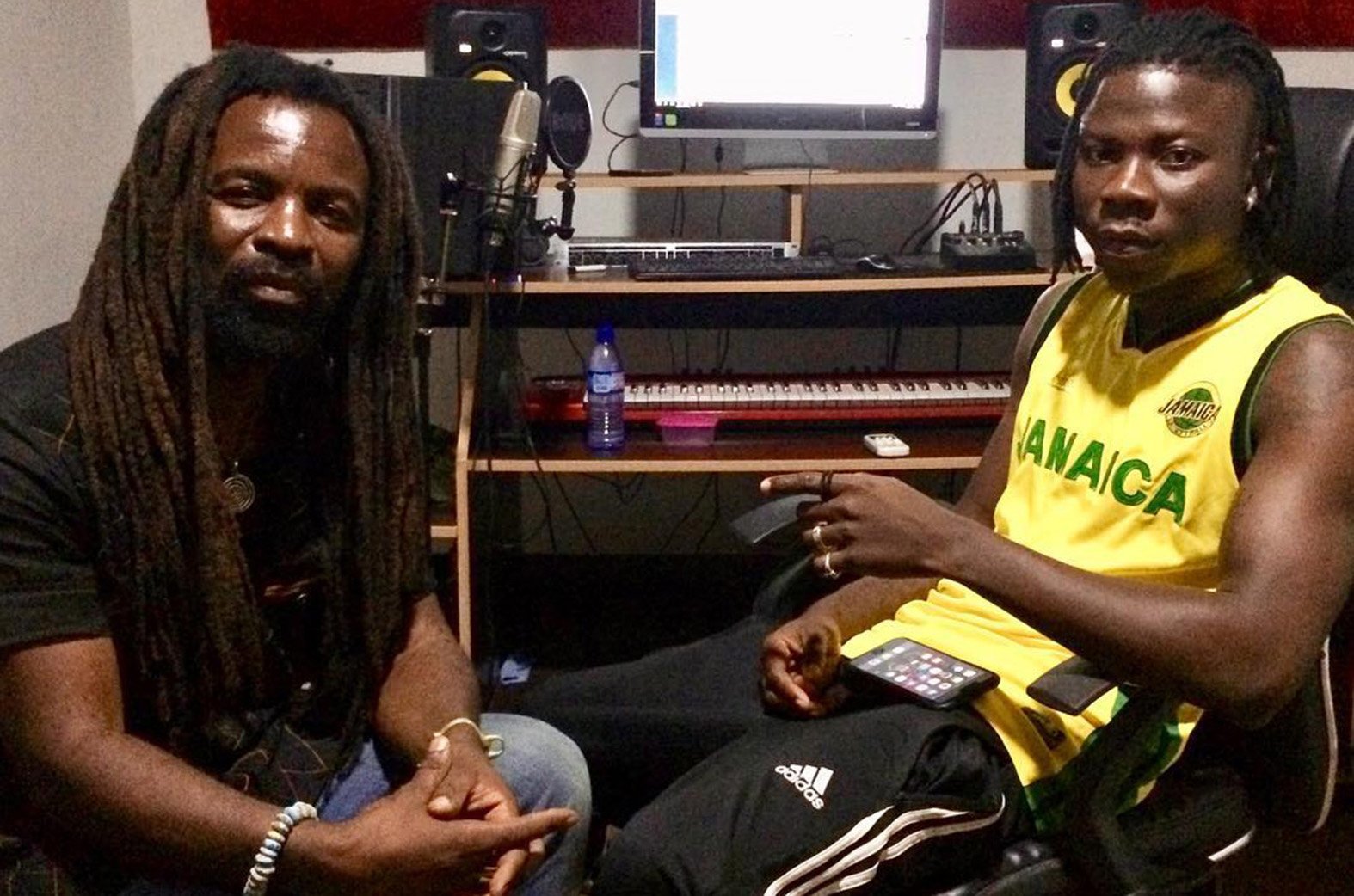 Rocky Dawuni is featuring Stonebwoy on his new album